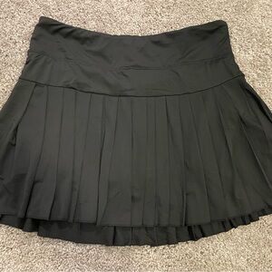 Sporty Black Pleated Mini Skort